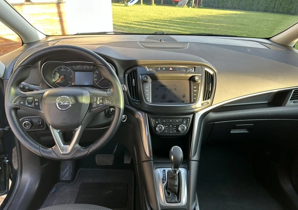 Opel Zafira cena 39600 przebieg: 236000, rok produkcji 2016 z Jawor małe 781
